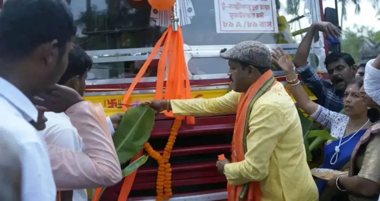 Bus Service: ছোট গাড়ির ভোগান্তি থেকে মুক্তি! সুন্দরবনের এই রুটে চালু হচ্ছে ১৪টি বাস, পুজোর মুখে বড় স্বস্তি যাত্রীদের
