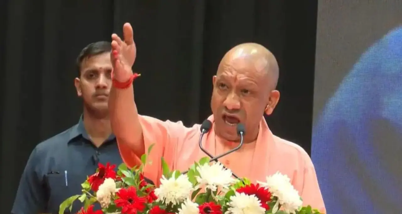 योगी आदित्यनाथ की अपील, दशहरा पर सुरक्षा और अनुशासन का रखें ध्यान, नारी सम्मान को बताया जरूरी