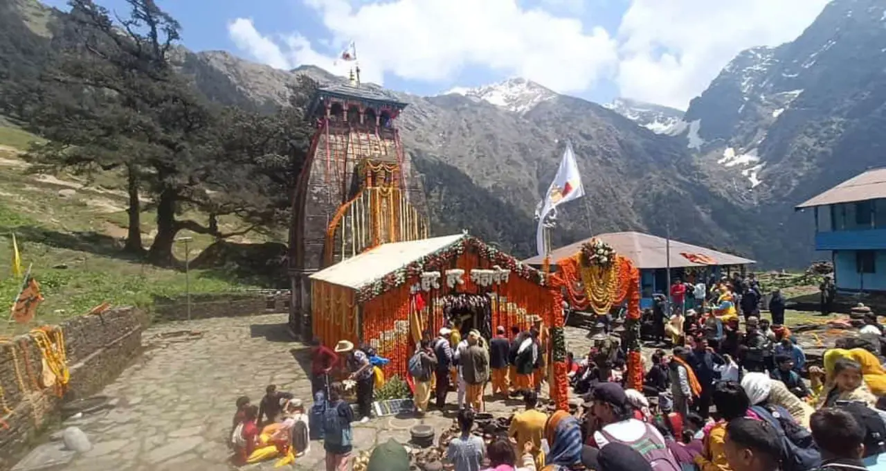 Char Dham Yatra 2026: बदरीनाथ के कपाट 16 नवंबर को बंद, जानें केदारनाथ-यमुनोत्री की तारीख

