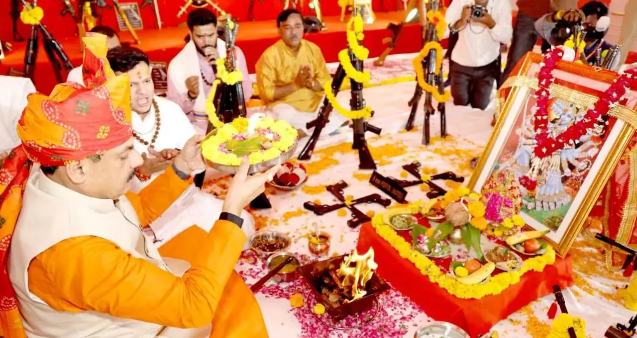 एमपी पुलिस में 18,500 पदों पर भर्ती का ऐलान, मोहन यादव ने लॉन्च कीं 51 नई मोटरसाइकिलें