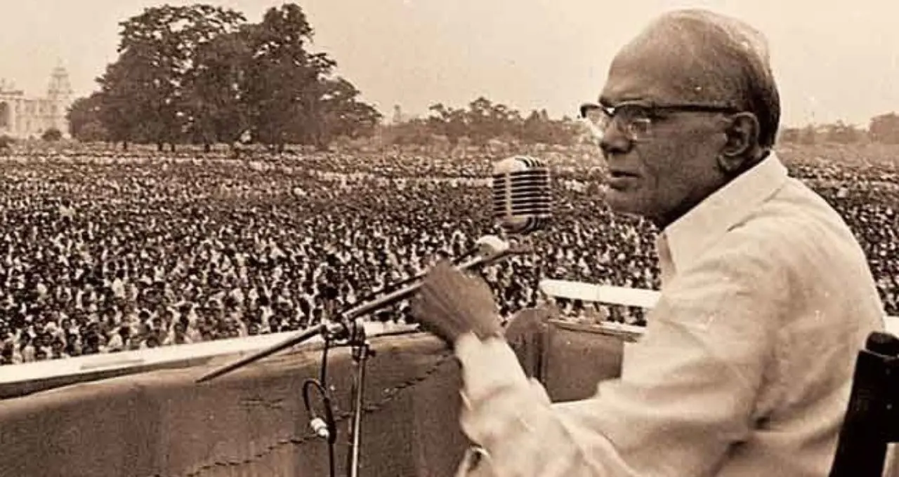 JP Narayan की संपूर्ण क्रांति: Gen Z के सपनों से कैसे जुड़ते हैं जेपी के विचार? जानें लोकतंत्र और जवाबदेही का संदेश