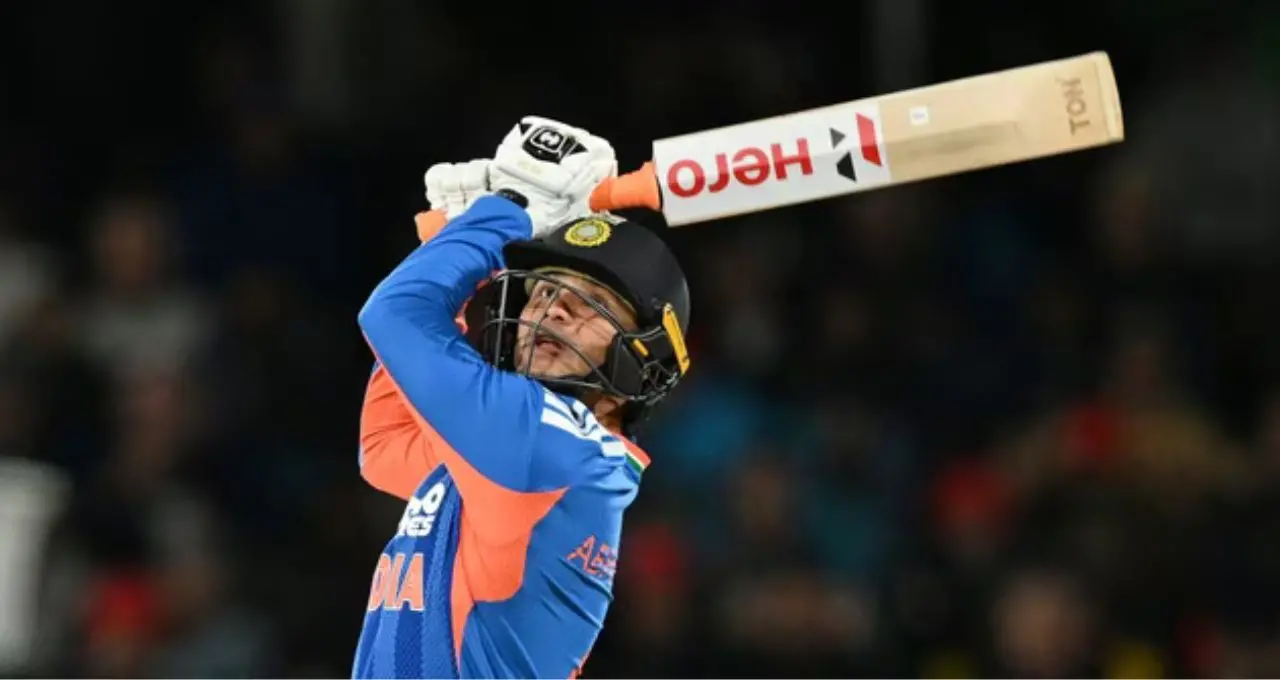 Abhishek Sharma ने T20I में रचा इतिहास, पहली गेंद पर छक्का लगाकर बने नंबर-1 बल्लेबाज

