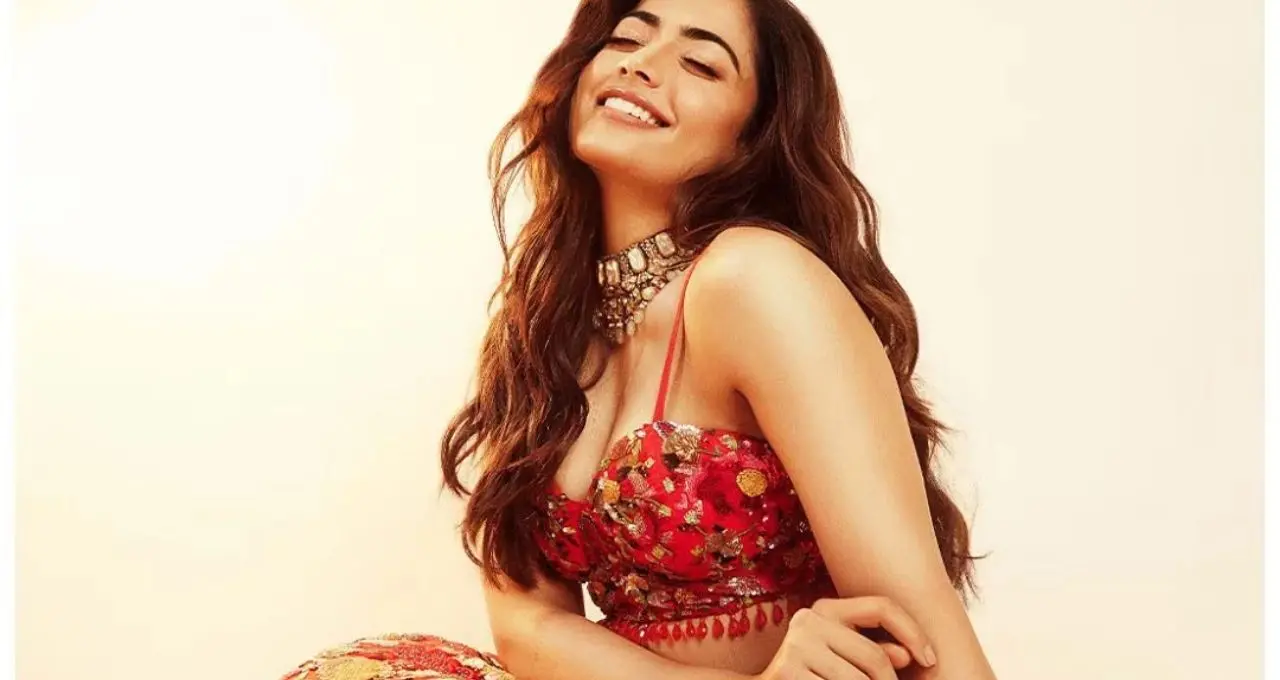 Rashmika Mandanna: ‘বিকিনি পরতে স্বচ্ছন্দ নই’, অন্তরঙ্গ দৃশ্য নিয়ে মুখ খুললেন রশ্মিকা! নিজের সীমা বুঝতে সাহস দেন বিজয় দেবেরাকোন্ডা
