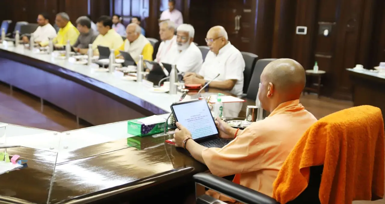 योगी कैबिनेट की बैठक आज: शिक्षणेत्तर कर्मचारियों को कैशलेस इलाज, लिंक एक्सप्रेसवे सहित कई प्रस्तावों पर फैसला संभव