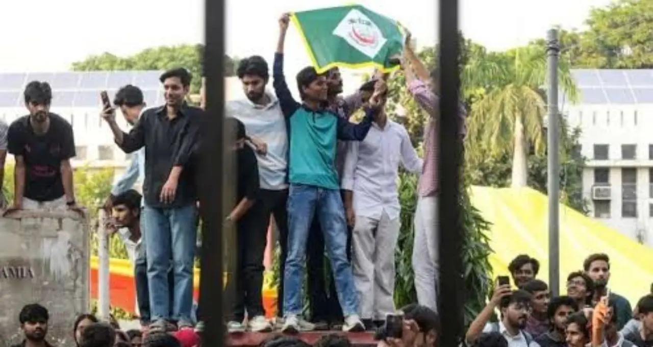 जामिया यूनिवर्सिटी में 16वें दिन भी छात्रों का प्रदर्शन जारी, भूख हड़ताल तेज; प्रशासन ने दी आखिरी चेतावनी