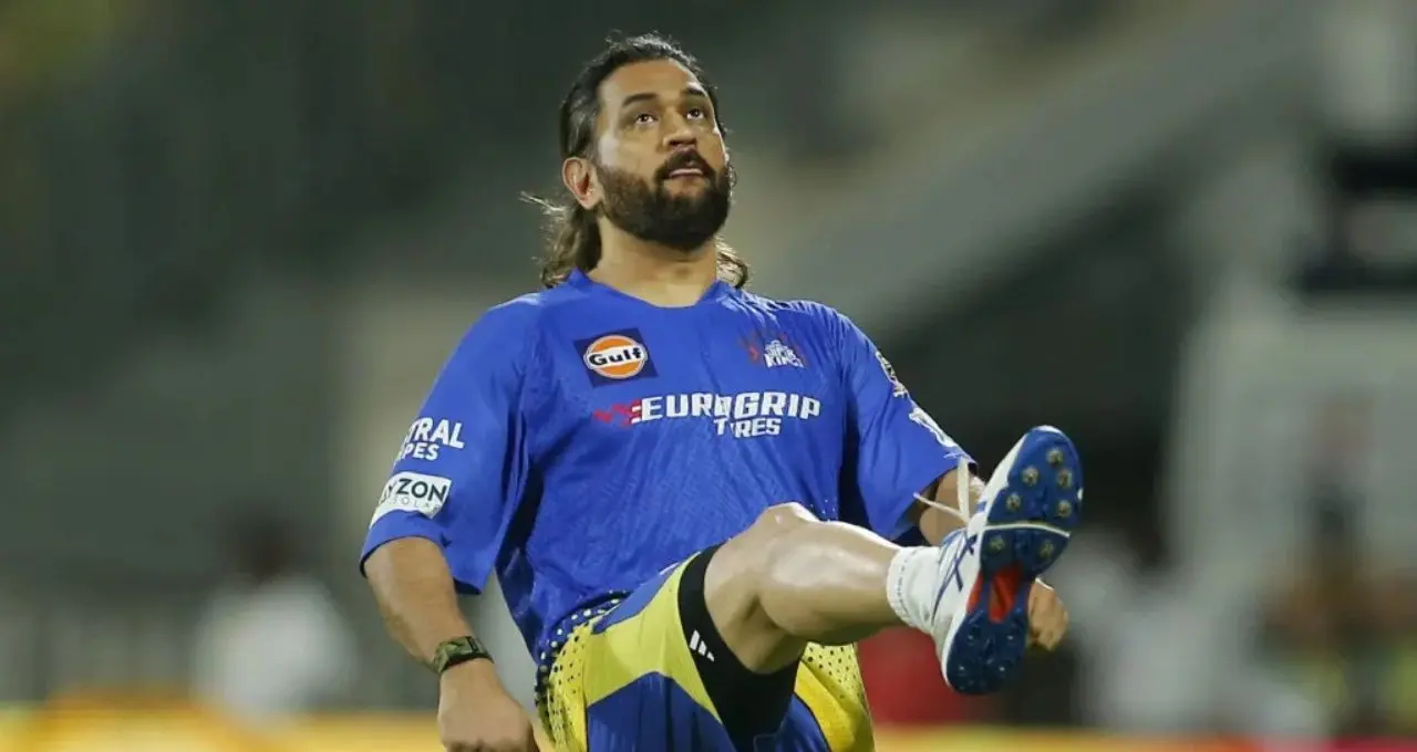 MS Dhoni Fitness Advice: धोनी ने युवाओं को दी रोज एक घंटा खेलने की सलाह, बताया सेहत का ध्यान रखना क्यों जरूरी
