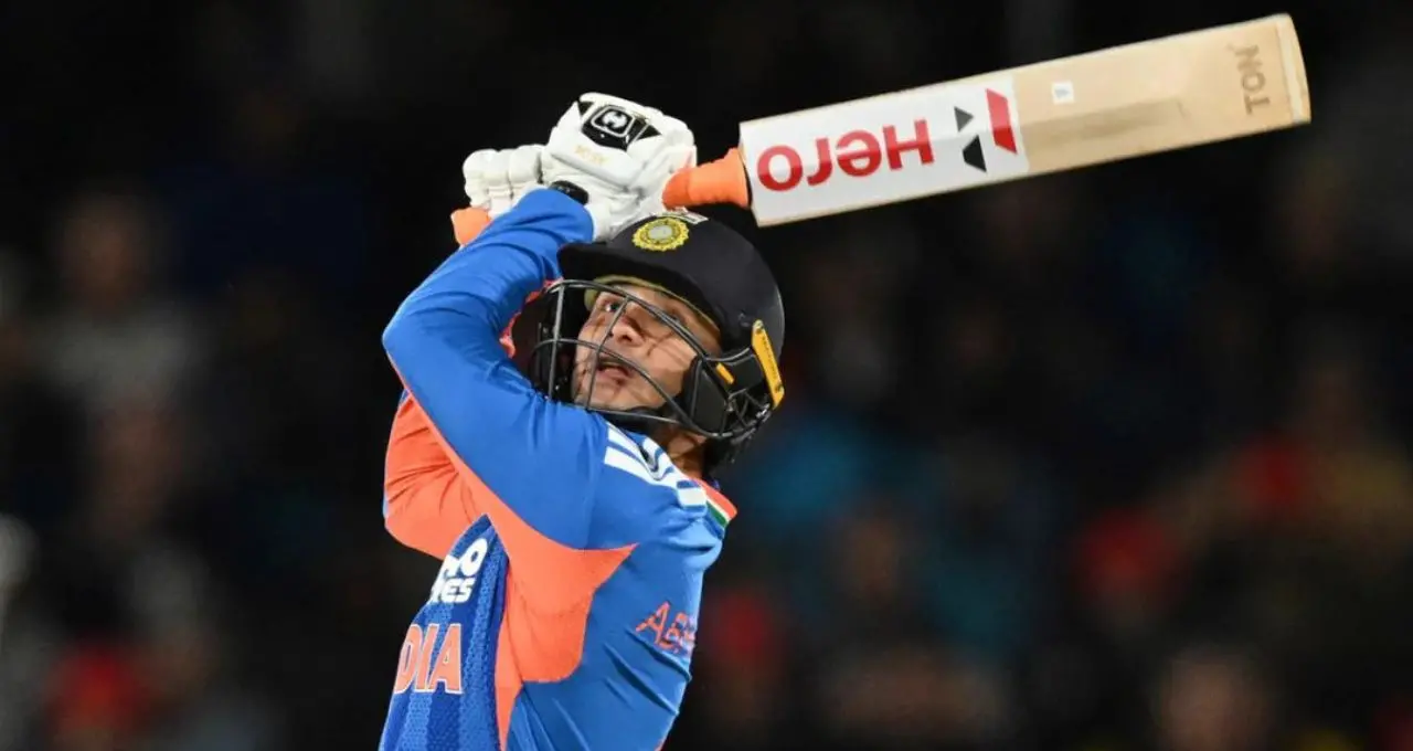 IND vs NZ: अभिषेक शर्मा ने 35 गेंदों में जड़ा शतक, विराट कोहली को पीछे छोड़ बनाया बड़ा रिकॉर्ड