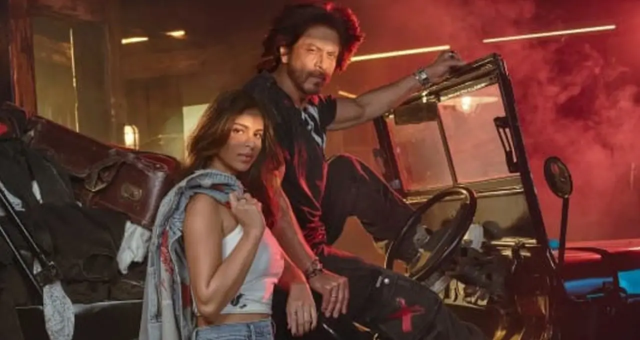 Shah Rukh Khan King Poster: मुंह में गुलाब, हाथ में बंदूक... शाहरुख खान का नया लुक आया सामने