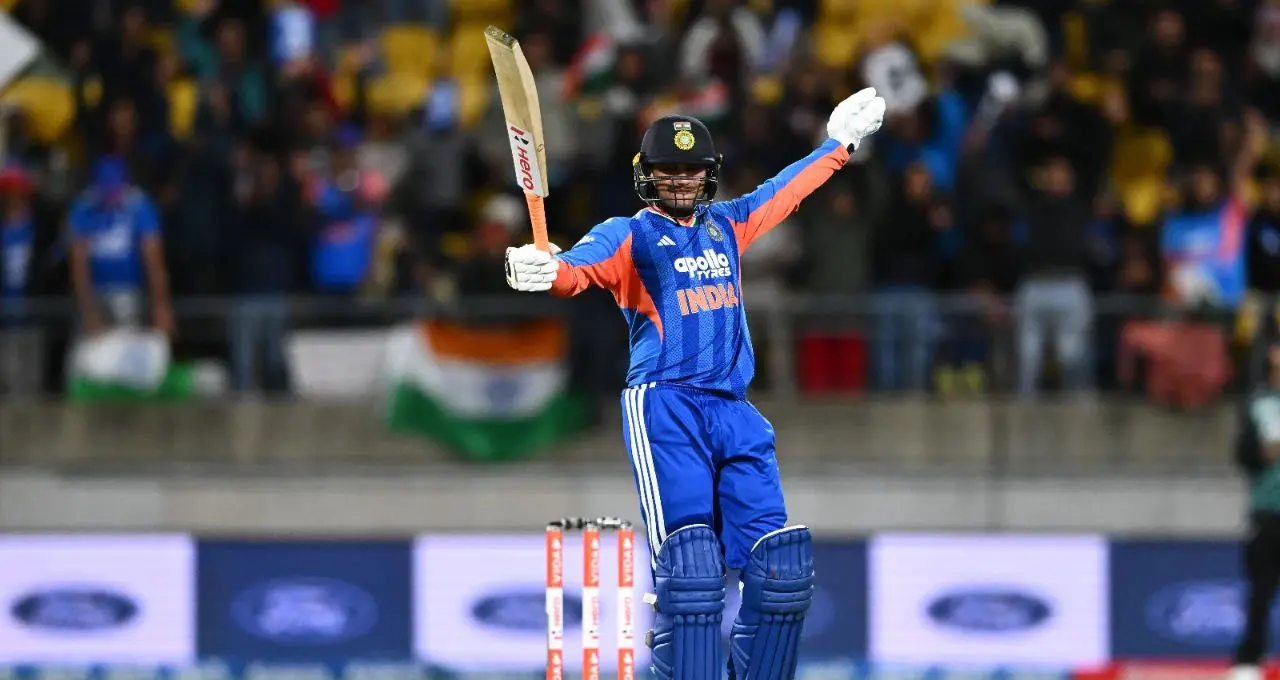 Abhishek Sharma Breaks Virat Kohli's Record: বিরাট কোহলির রেকর্ড ভেঙে ইতিহাস অভিষেক শর্মার! ৩৮ বলেই বিধ্বংসী সেঞ্চুরি, কাঁপল ক্রিকেট দুনিয়া
