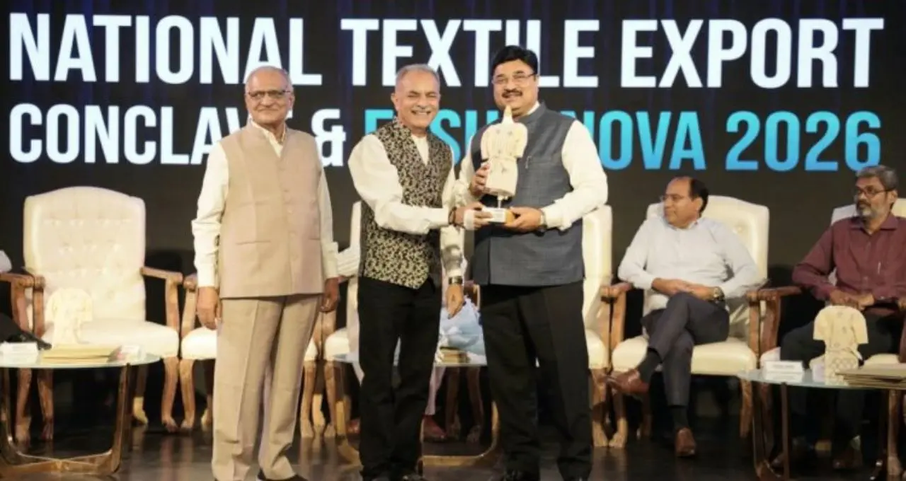 भारत का टेक्सटाइल एक्सपोर्ट 100 अरब डॉलर तक पहुंचाने की तैयारी, नोएडा में कारोबारियों को दी गई ट्रेनिंग
