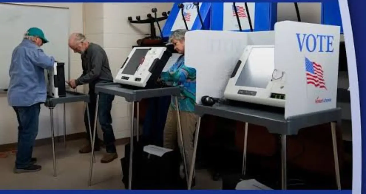 US Midterm Elections 2026: अमेरिका में वोटिंग तेज, सर्वे में डेमोक्रेट्स को बढ़त; ट्रम्प की वोटर डेटा मांग पर विवाद