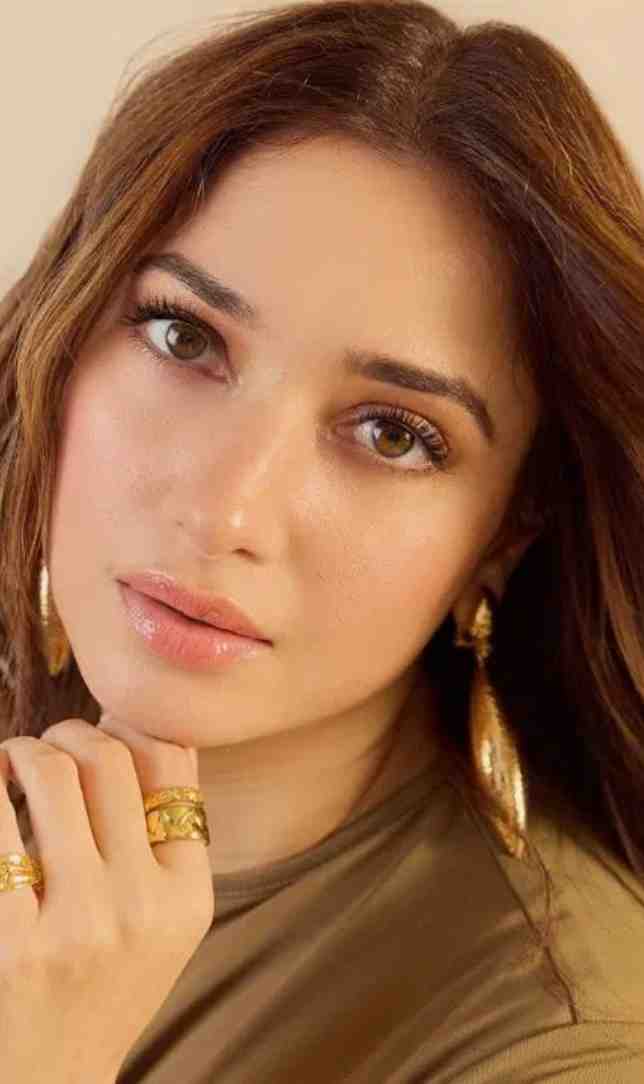 तमन्ना भाटिया जैसा ग्लो पाने के लिए ट्राई करें ये आसान होम फेस मास्क