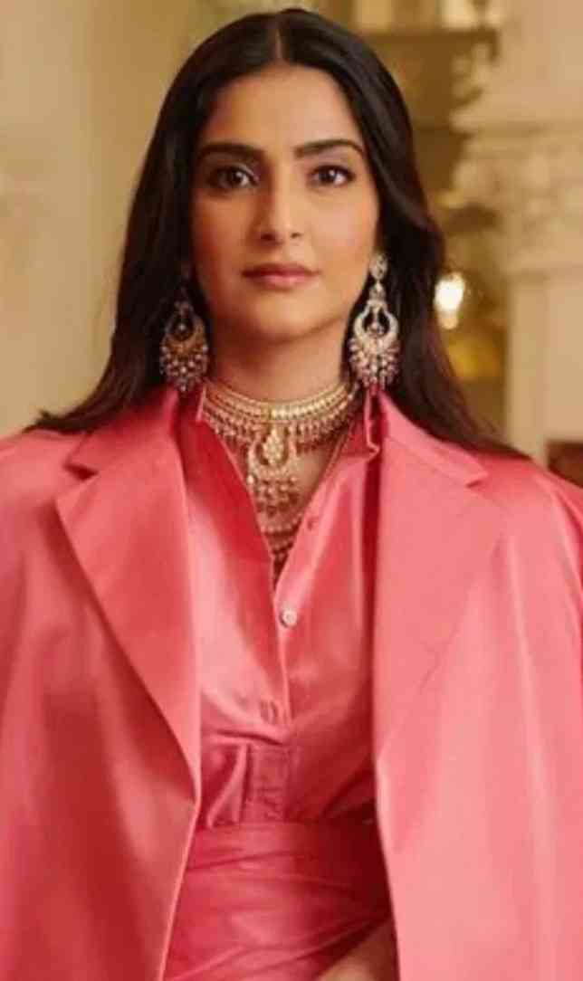 2016 फोटो ट्रेंड क्यों मचा रहा है धूम, सेलेब्स कर रहे हैं थ्रोबैक पोस्ट