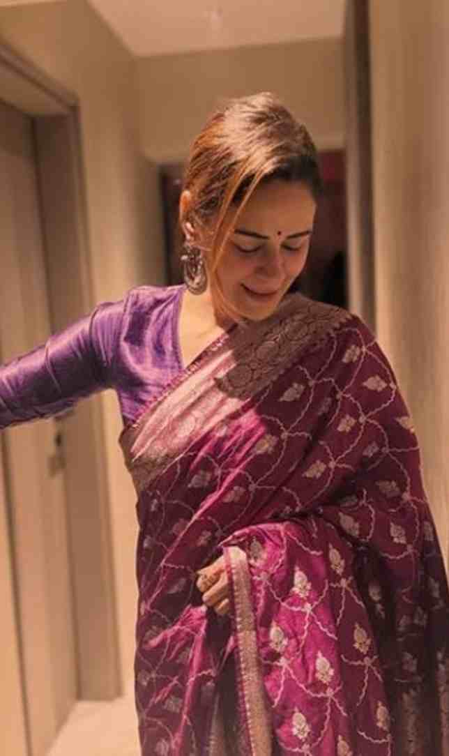 गलतियां बोझ नहीं, सीख हैं: मोना सिंह का जिंदगी मंत्र