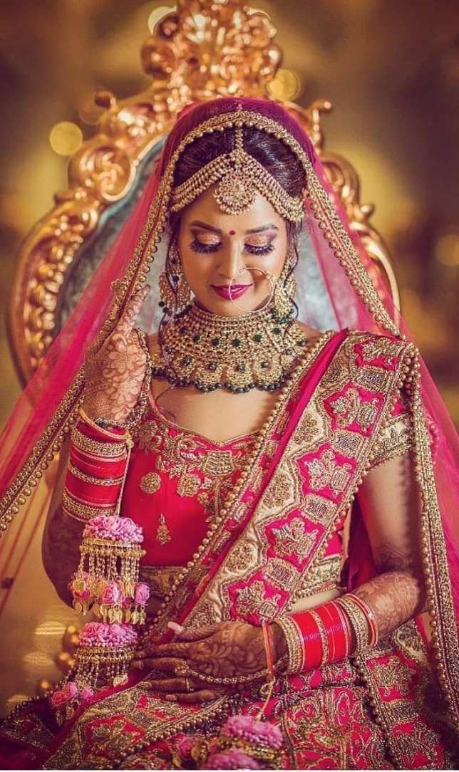 दुल्हनों के लिए 6 स्टनिंग बैंगल्स सेट, लहंगे के साथ ट्राई करें और पाएं रॉयल ब्राइडल लुक