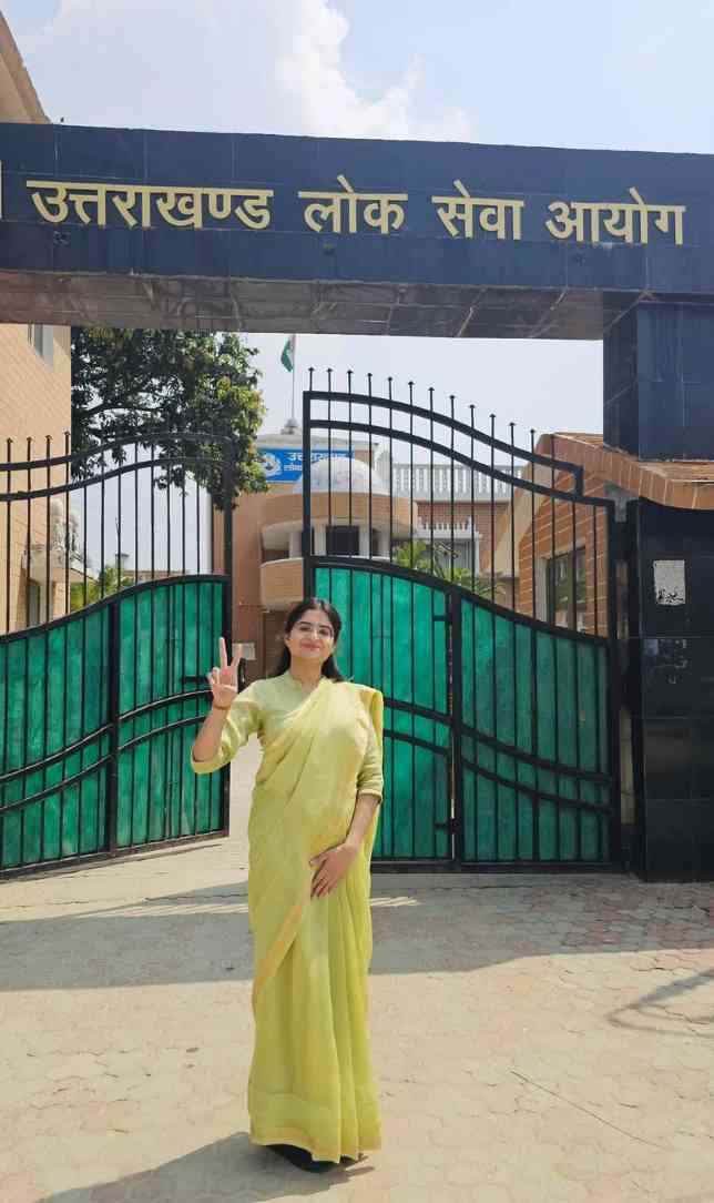 टिफिन पहुंचाने वाली मीनाक्षी बनीं डिप्टी कलेक्टर, जानिए उनकी प्रेरणादायक सफलता की कहानी